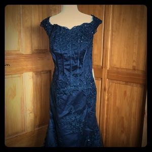 JJ House Special Occasion Trumpet/Mermaid Dress